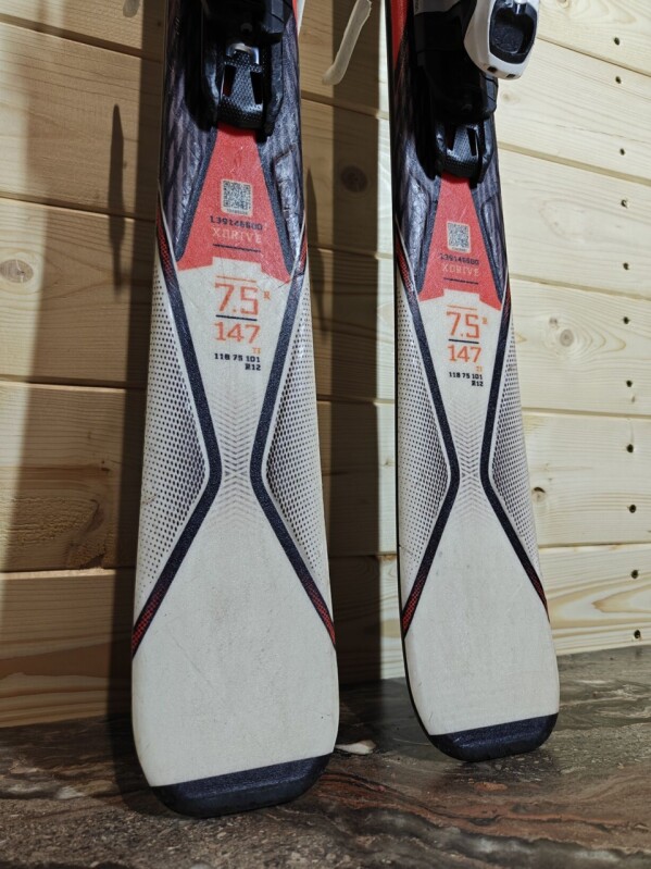LYŽE SALOMON XDRIVE 7.5 147CM